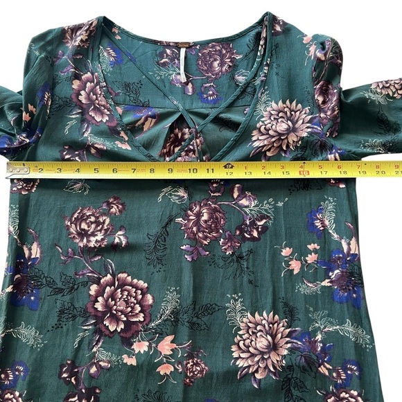 Free People Heartbeat Long Bell Sleeved Emerald Green Floral Tunic‎ Size XS Boho - Picture 3 of 16